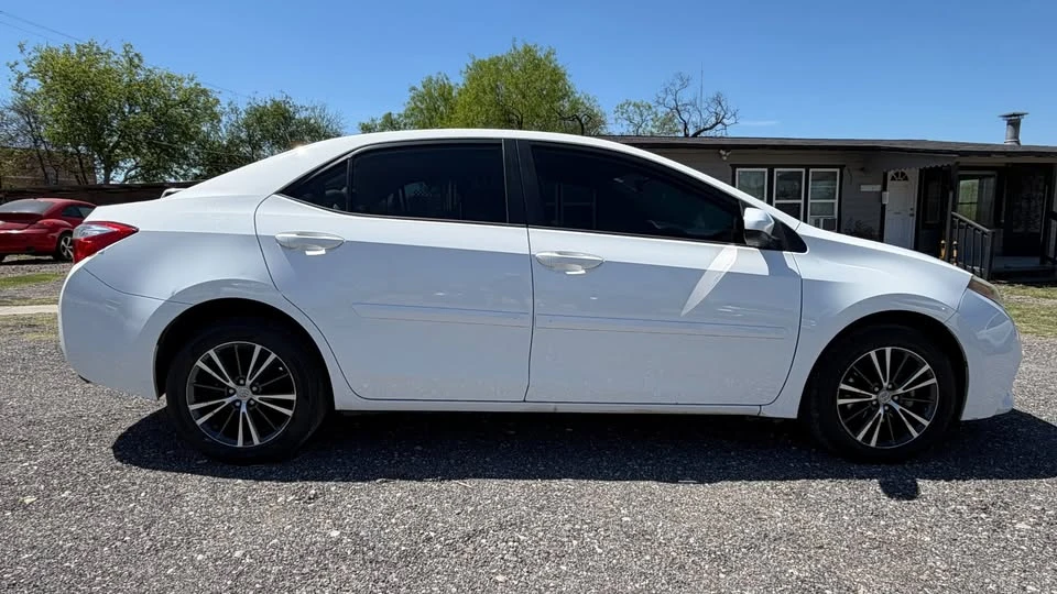 2016 Toyota Corolla 11th Gen - Image 6 of 14