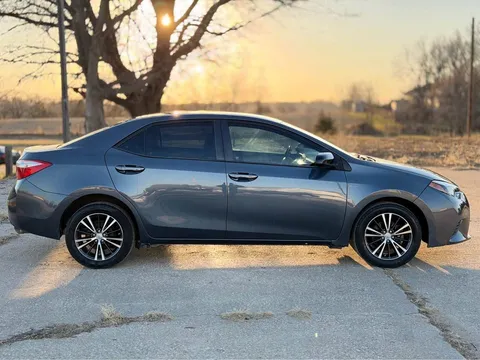 2016 Toyota Corolla 11th Gen - Image 4 of 20