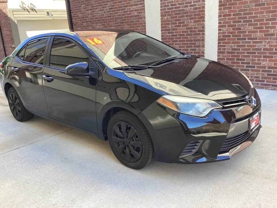 2016 Toyota Corolla 11th Gen - Image 3 of 17