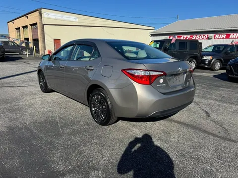 2016 Toyota Corolla 11th Gen - Image 3 of 9
