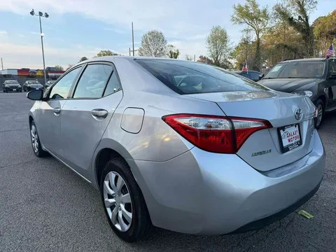 2016 Toyota Corolla 11th Gen - Image 4 of 18