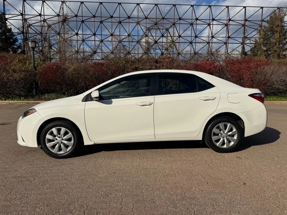 2016 Toyota Corolla 11th Gen - Image 3 of 20