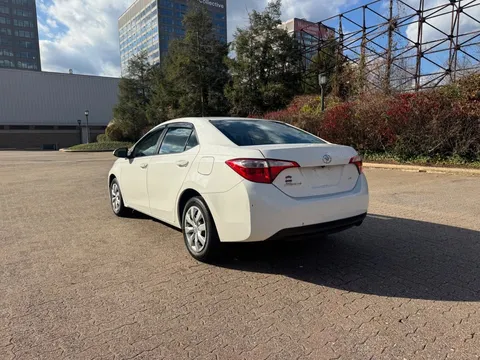 2016 Toyota Corolla 11th Gen - Image 4 of 20
