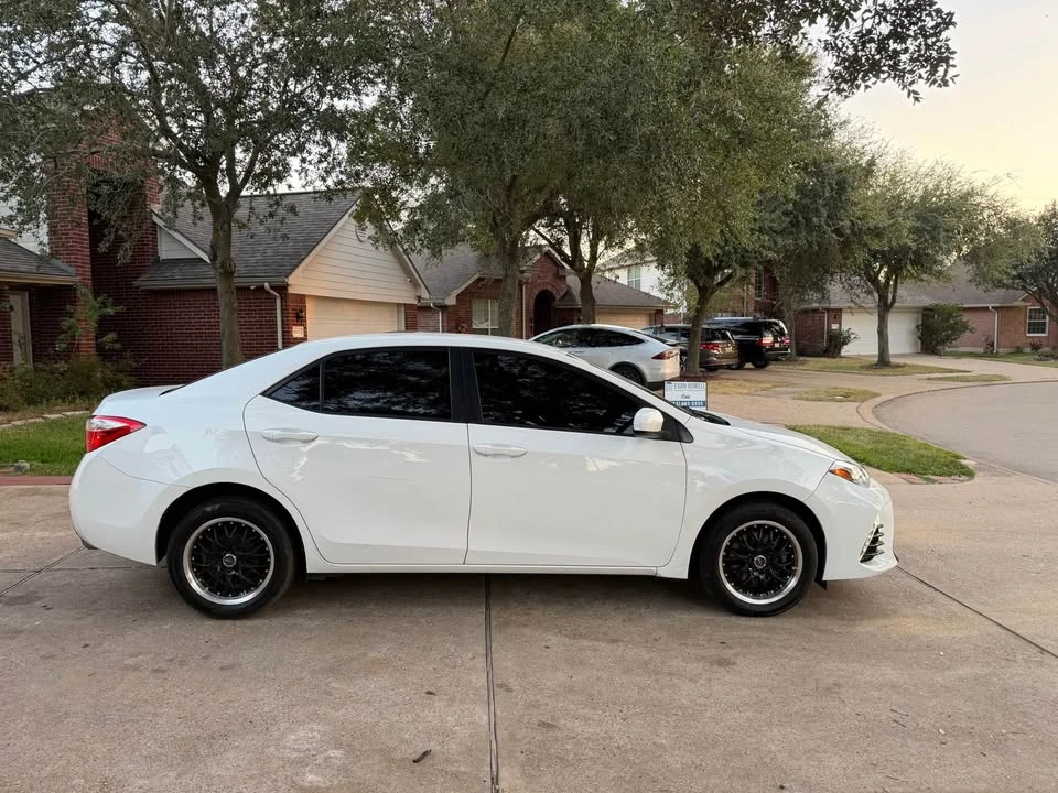 2016 Toyota Corolla 11th Gen - Image 5 of 16