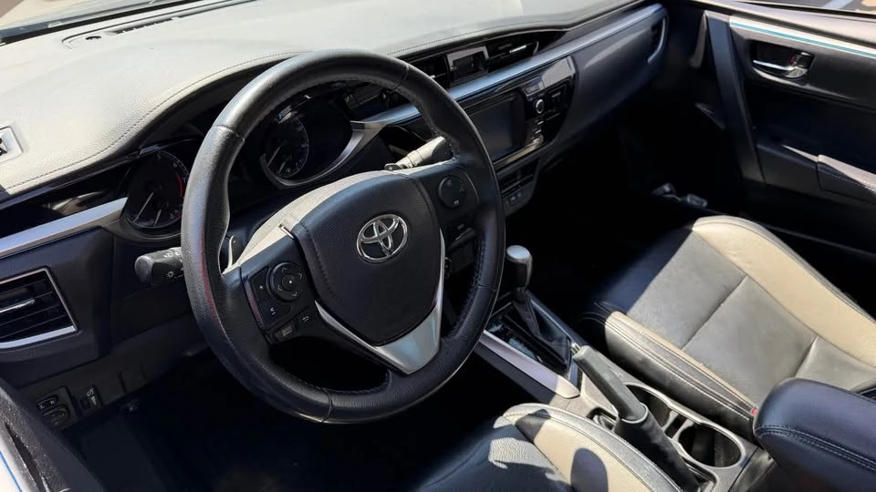 2016 Toyota Corolla 11th Gen - Image 9 of 12