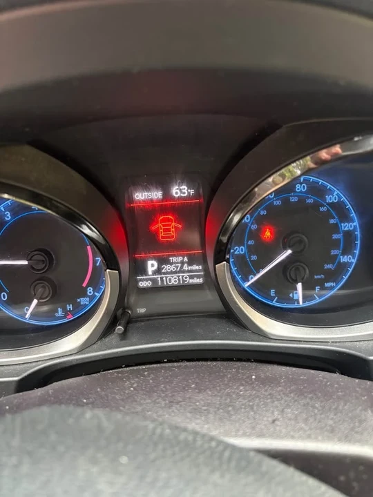 2016 Toyota Corolla 11th Gen - Image 5 of 9