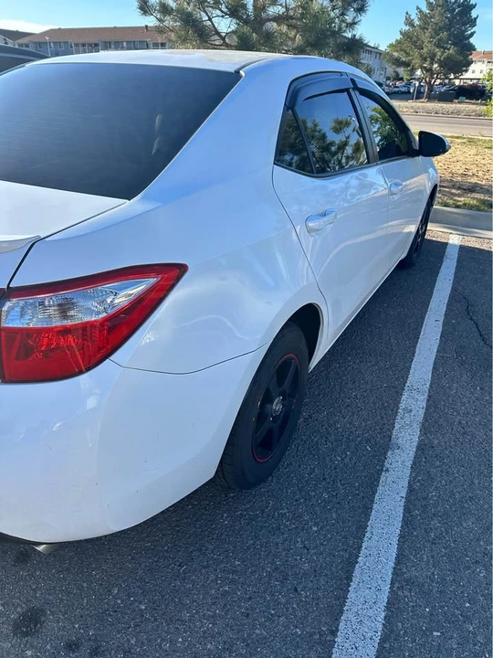 2016 Toyota Corolla 11th Gen - Image 5 of 10
