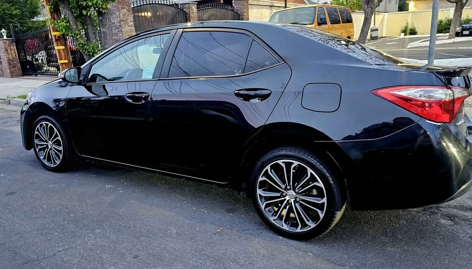 2016 Toyota Corolla 11th Gen - Image 12 of 19
