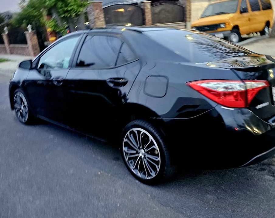 2016 Toyota Corolla 11th Gen - Image 14 of 19