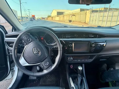 2016 Toyota Corolla 11th Gen - Image 4 of 9