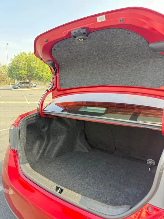 2016 Toyota Corolla 11th Gen - Image 6 of 14