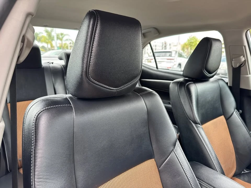 2016 Toyota Corolla 11th Gen - Image 9 of 16