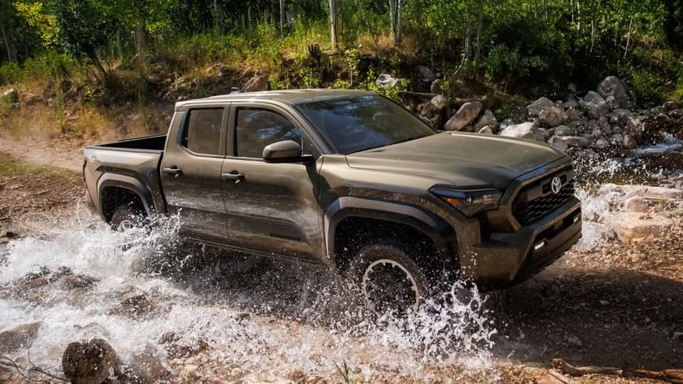 2016 Toyota RAV4 4th Gen - Image 3 of 11
