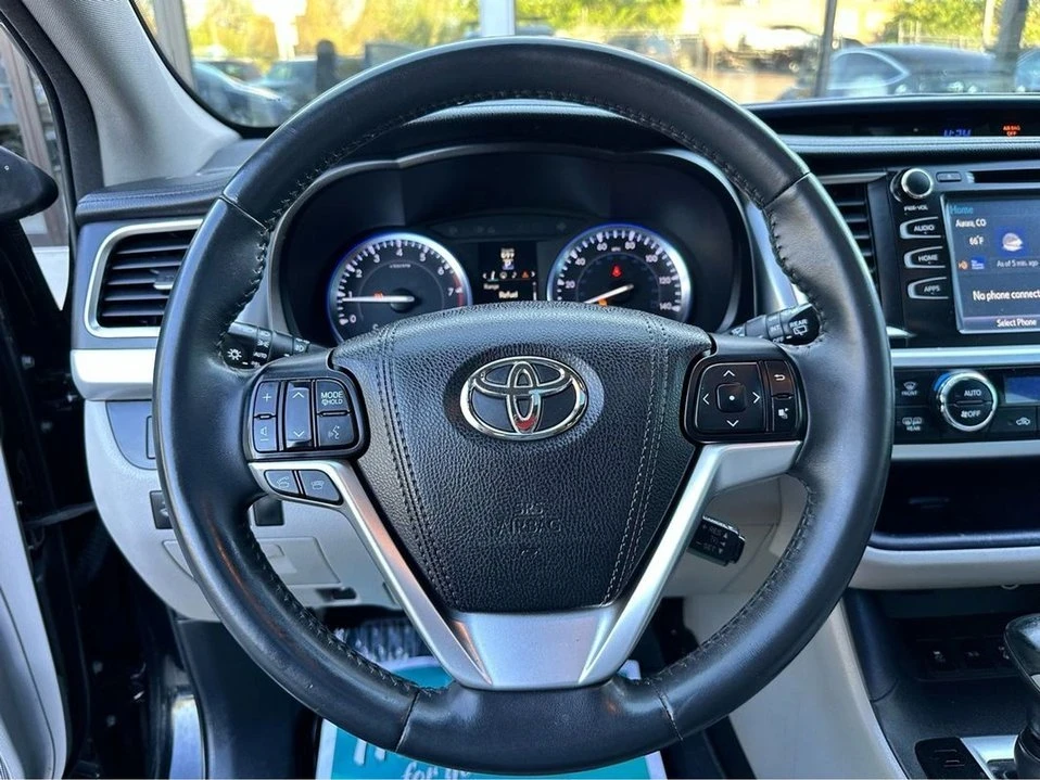 2016 Toyota Highlander - Image 17 of 20