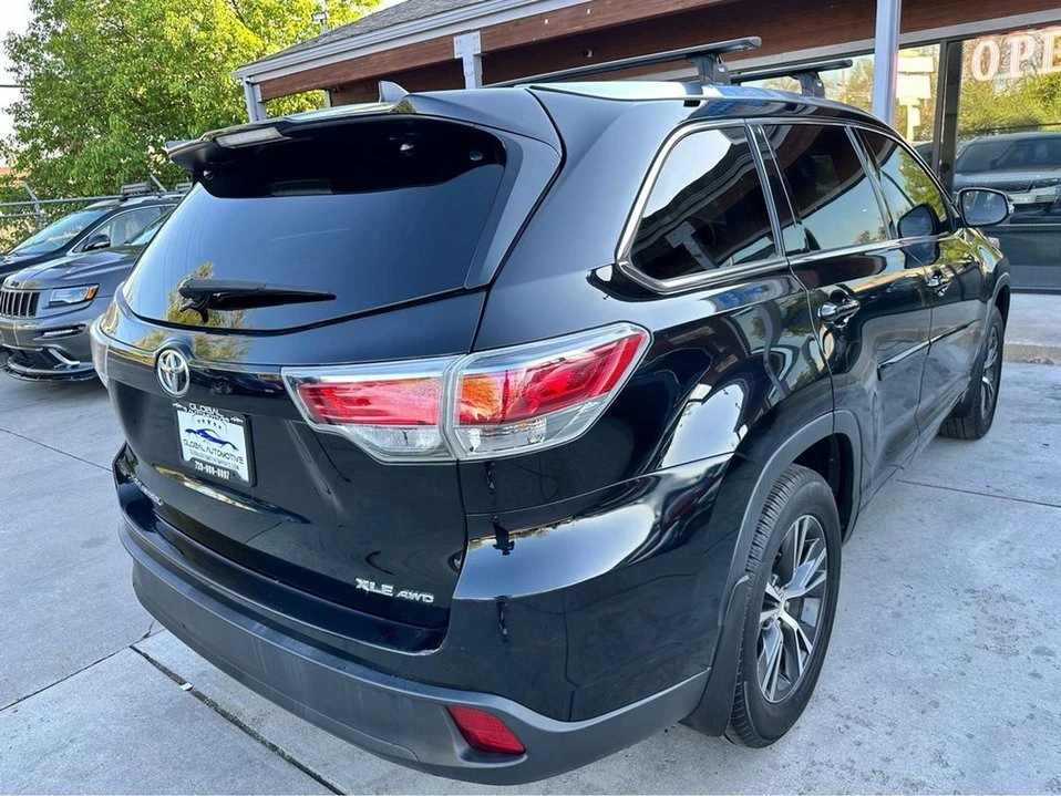 2016 Toyota Highlander - Image 8 of 20