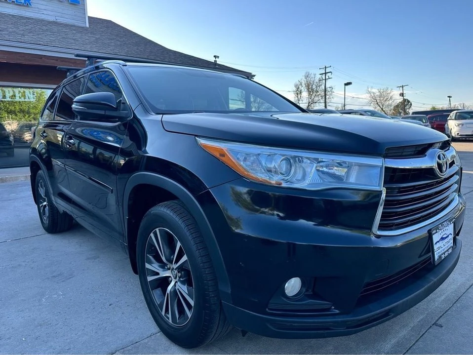 2016 Toyota Highlander - Image 2 of 20