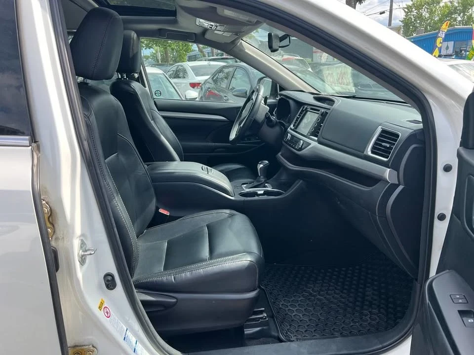 2016 Toyota Highlander - Image 7 of 18