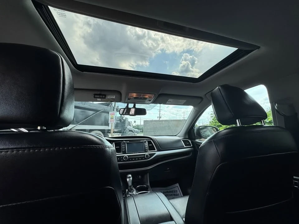 2016 Toyota Highlander - Image 13 of 20