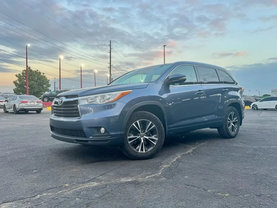 2016 Toyota Highlander - Image 3 of 17
