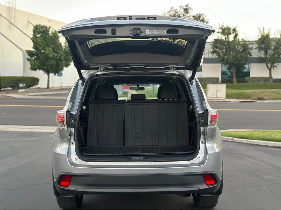 2016 Toyota Highlander - Image 14 of 20