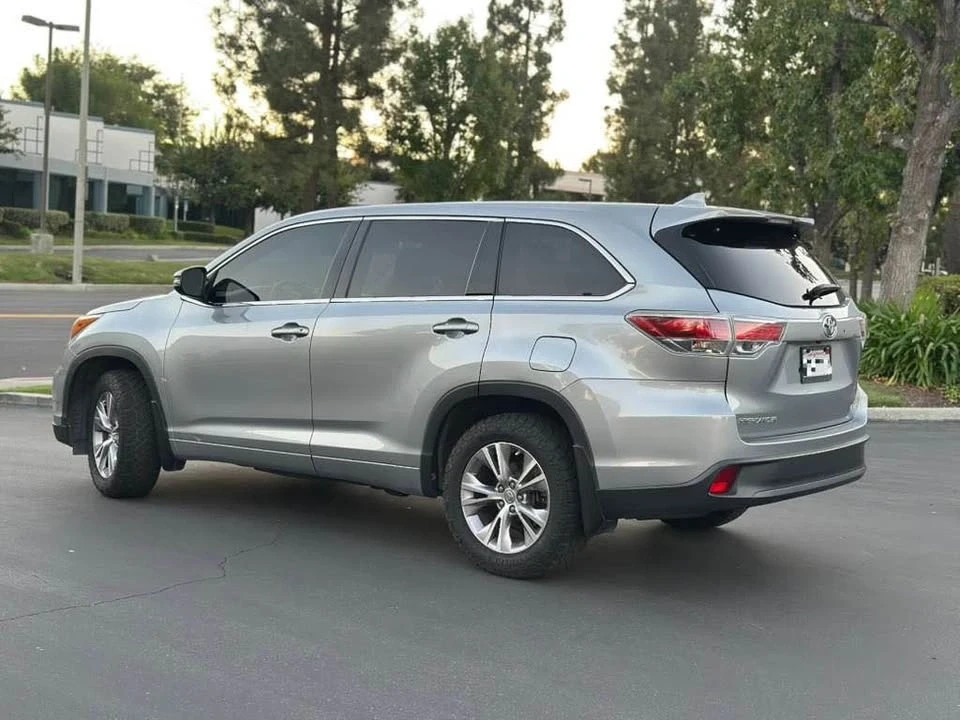 2016 Toyota Highlander - Image 11 of 20