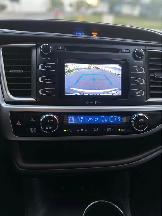 2016 Toyota Highlander - Image 15 of 20