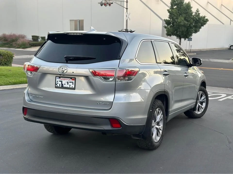 2016 Toyota Highlander - Image 10 of 20