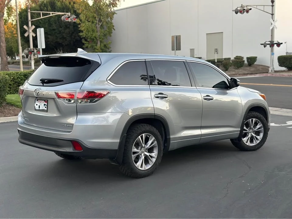 2016 Toyota Highlander - Image 7 of 20