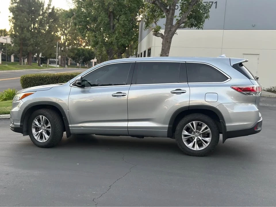 2016 Toyota Highlander - Image 12 of 20