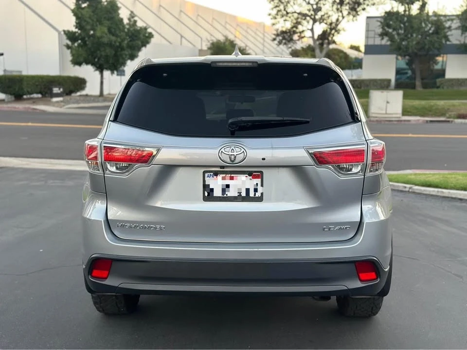 2016 Toyota Highlander - Image 13 of 20
