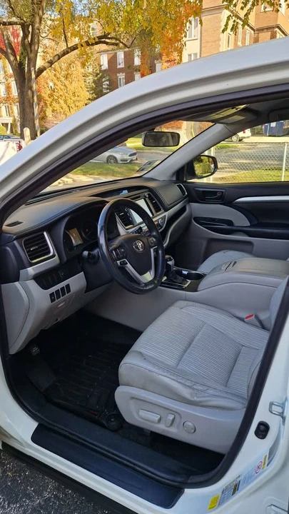 2016 Toyota Highlander - Image 7 of 14