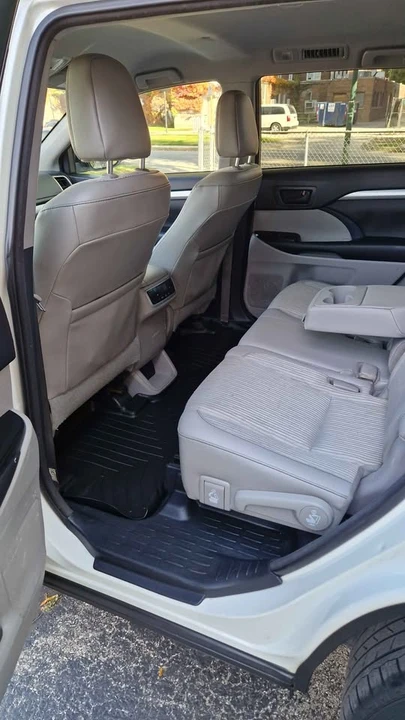 2016 Toyota Highlander - Image 10 of 14