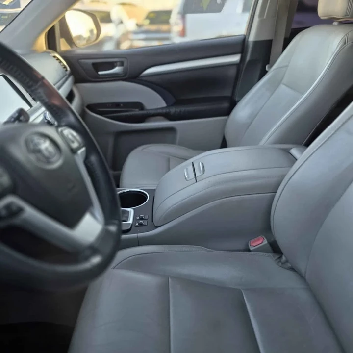 2016 Toyota Highlander - Image 5 of 5