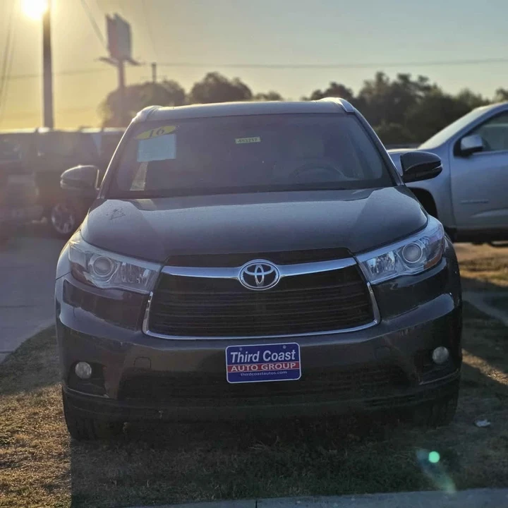 2016 Toyota Highlander - Image 2 of 5