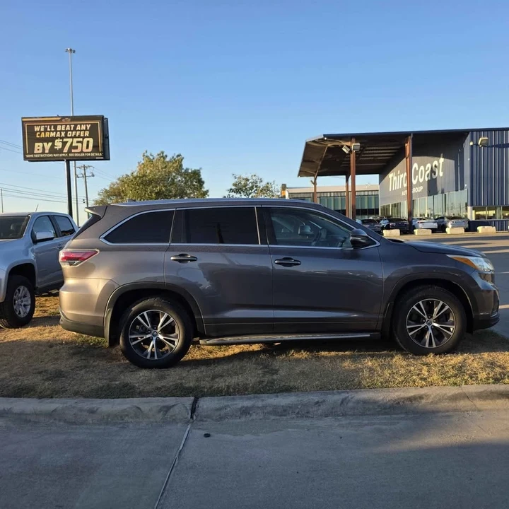 2016 Toyota Highlander - Image 3 of 5