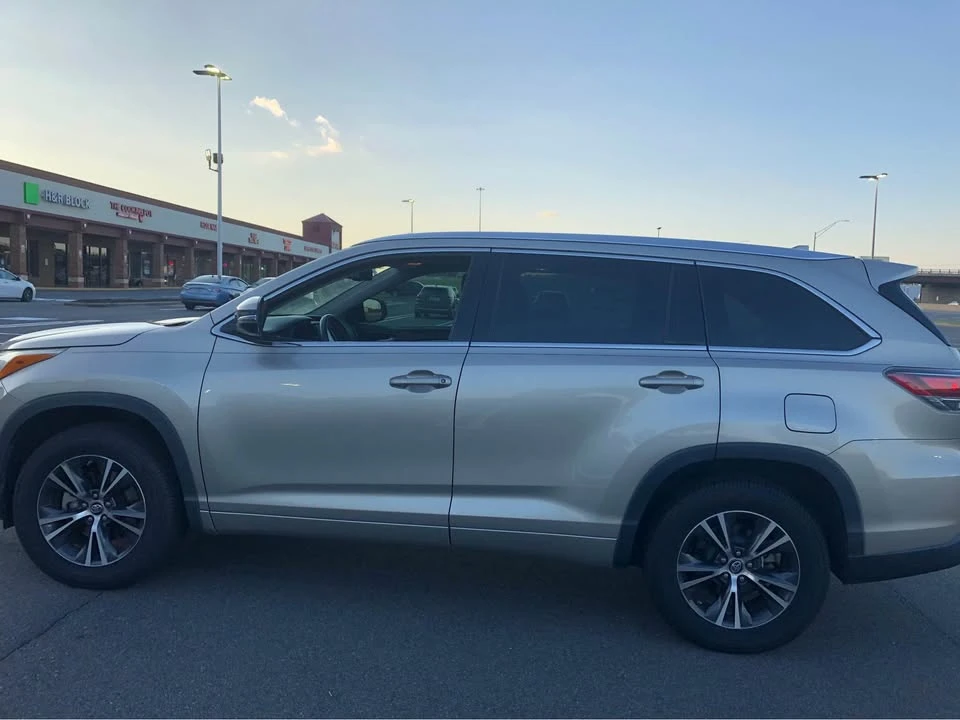 2016 Toyota Highlander - Image 6 of 14