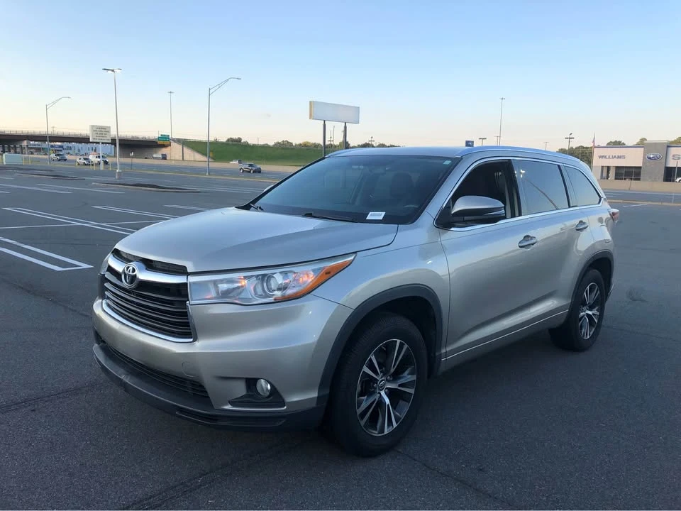 2016 Toyota Highlander - Image 7 of 14