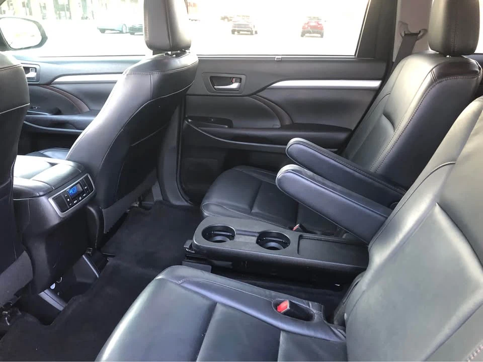 2016 Toyota Highlander - Image 10 of 14