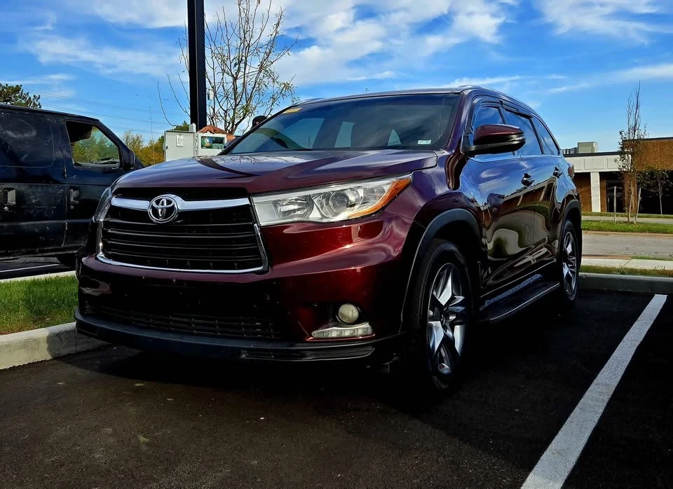 2016 Toyota Highlander - Image 2 of 10