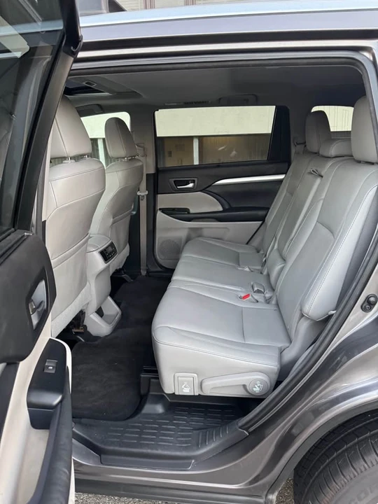 2016 Toyota Highlander - Image 11 of 19
