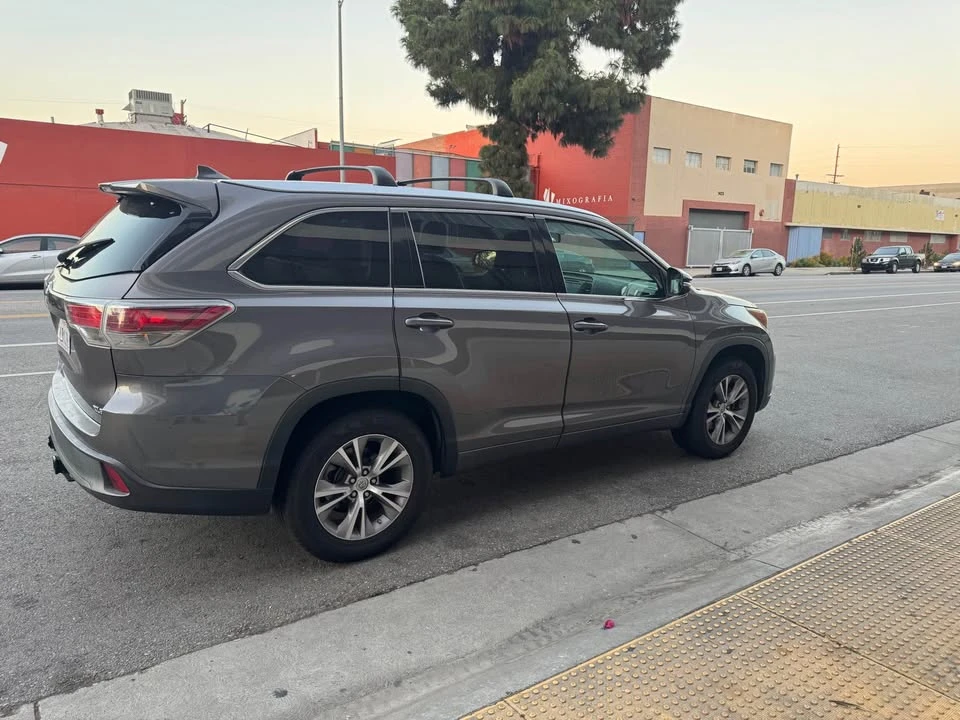 2016 Toyota Highlander - Image 6 of 19