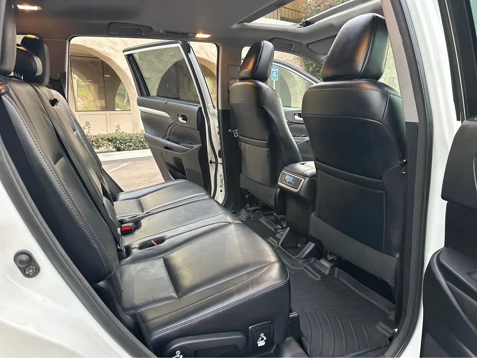 2016 Toyota Highlander - Image 4 of 11
