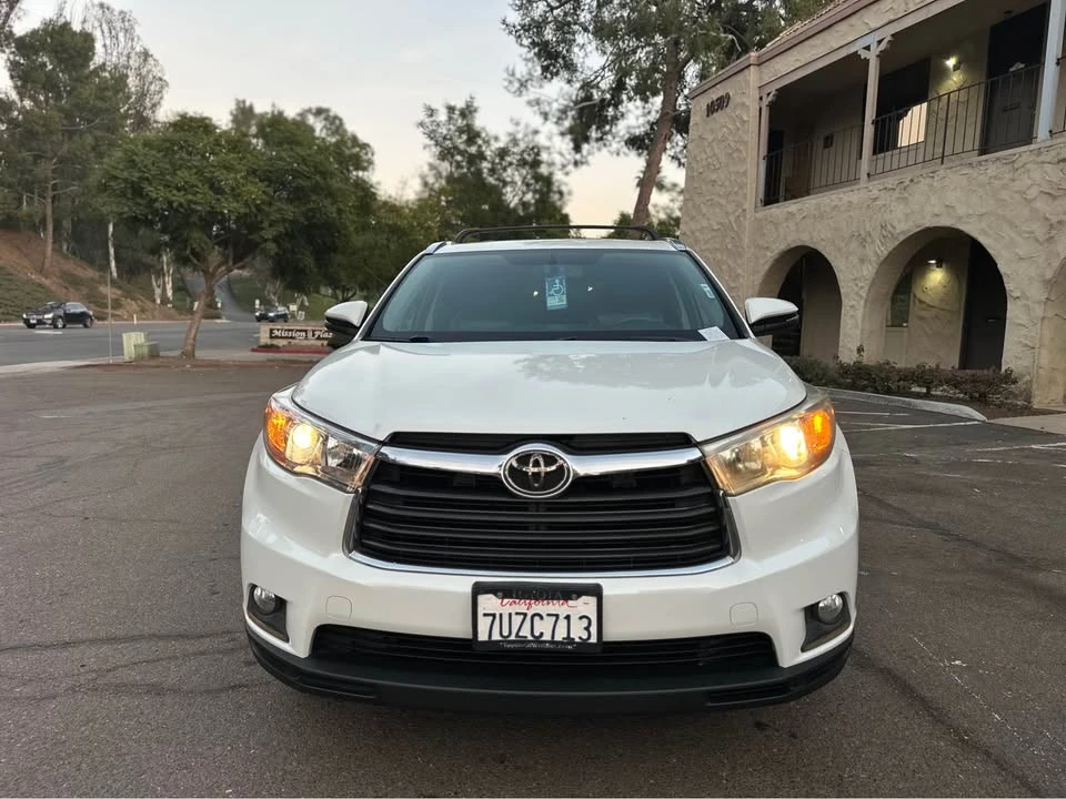 2016 Toyota Highlander - Image 5 of 11