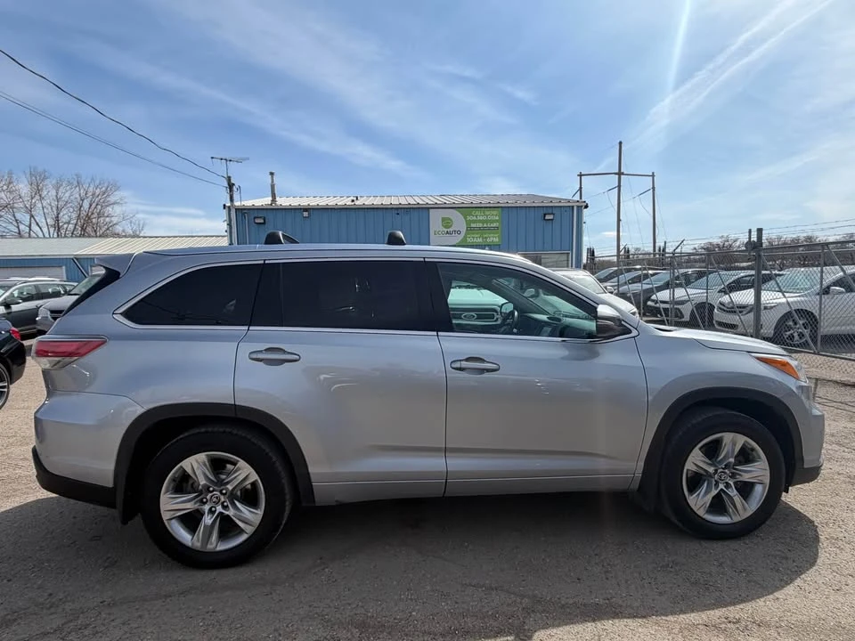 2016 Toyota Highlander - Image 8 of 19