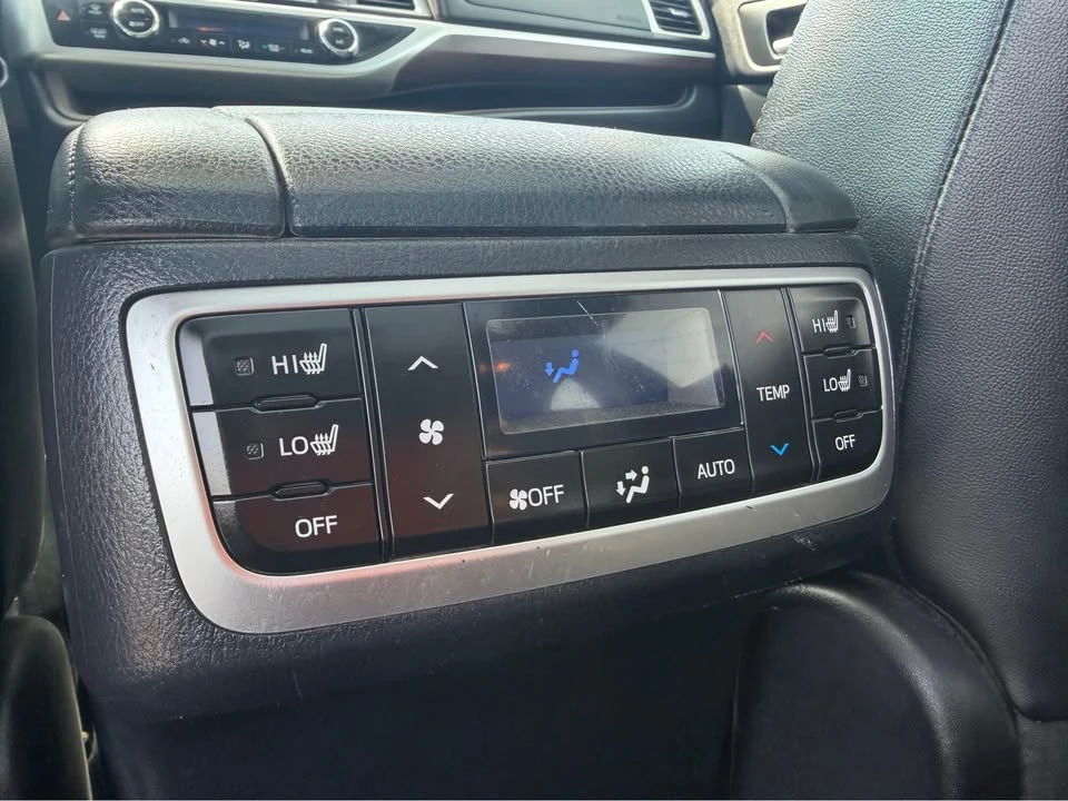 2016 Toyota Highlander - Image 18 of 19