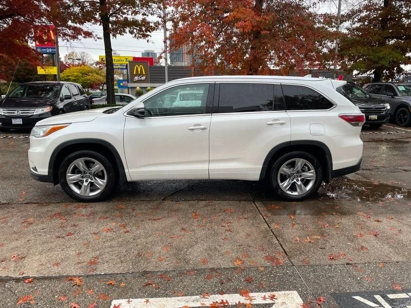 2016 Toyota Highlander - Image 3 of 12