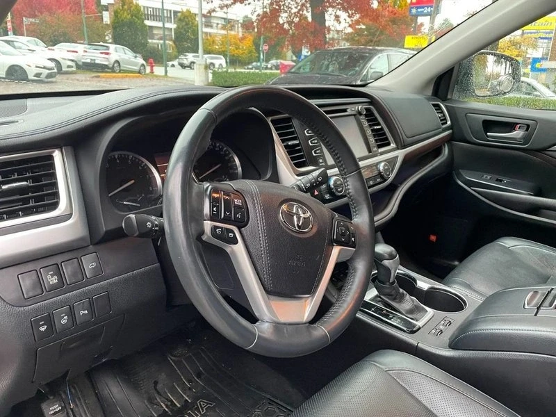 2016 Toyota Highlander - Image 9 of 12