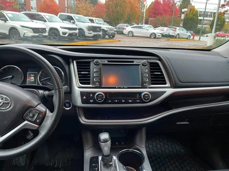 2016 Toyota Highlander - Image 11 of 12