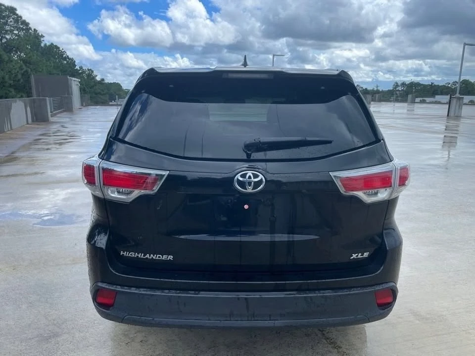 2016 Toyota Highlander - Image 5 of 9