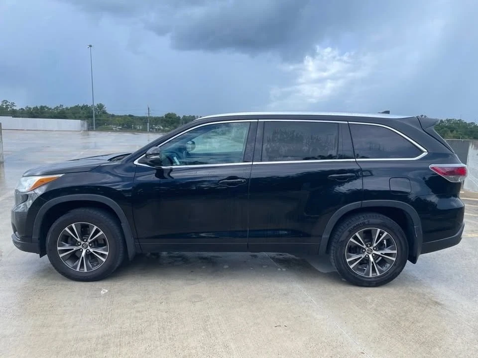2016 Toyota Highlander - Image 3 of 9